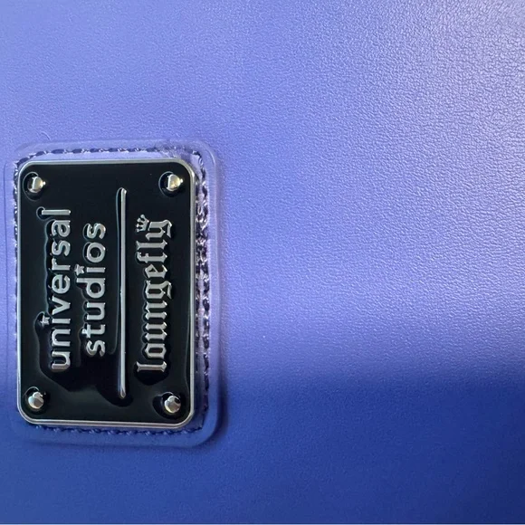 Loungefly evil minion Kids/Adults crossbody bag ! - Picture 3 of 3